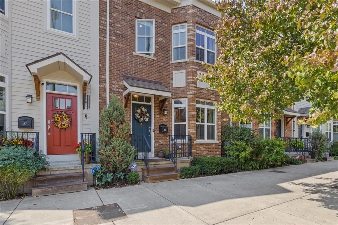 93 N Plymouth Ave in Rochester, NY - Building Photo