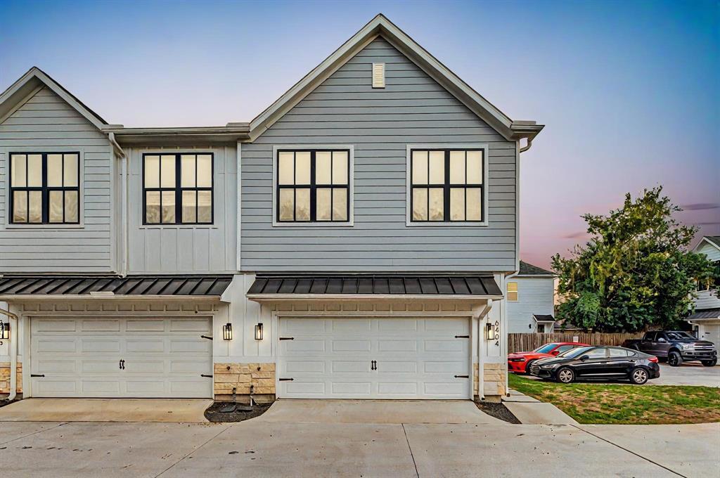 6404 Highland Pine Ln in Houston, TX - Building Photo