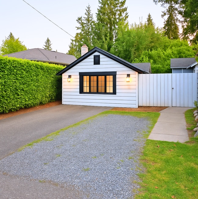 property at 11225 Goodwin Way NE