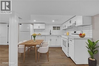 126 Auburn Ave in Hamilton, ON - Building Photo - Building Photo