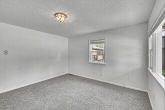 928 Jefferson Ave in Louisville, CO - Building Photo - Building Photo