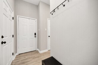 7963 Birmingham St in Houston, TX - Building Photo - Building Photo