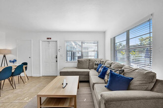 335 Desoto St in Hollywood, FL - Building Photo - Building Photo