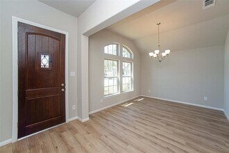 2926 Grand Hawthorne Rd in Conroe, TX - Building Photo - Building Photo