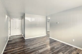 Tiberon Trails in Merrillville, IN - Building Photo - Building Photo