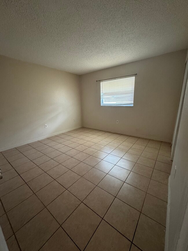 3748 67th Ave N, Unit B in Pinellas Park, FL - Building Photo - Building Photo