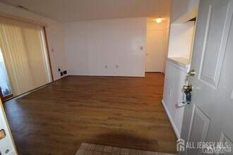 5310 Ravens Crest Dr in Plainsboro, NJ - Building Photo - Building Photo