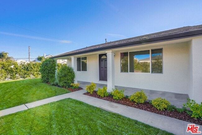 property at 4725 Sawtelle Blvd
