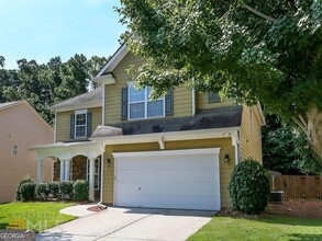 39 Brisbane Ct in Newnan, GA - Foto de edificio - Building Photo