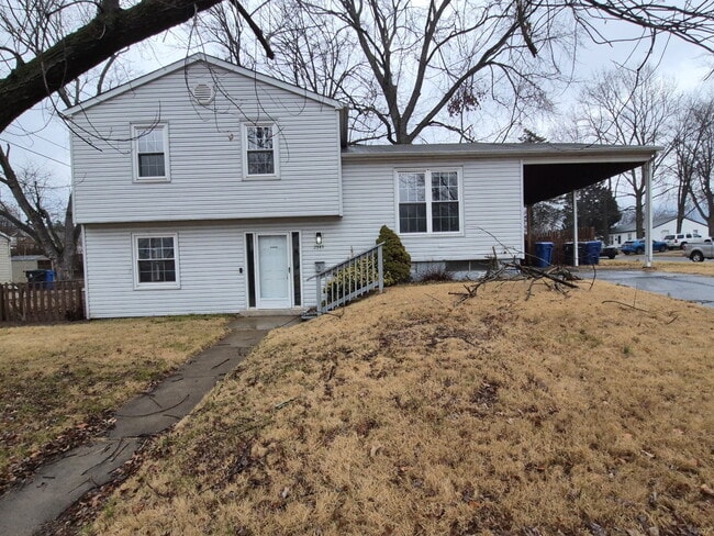 property at 2345 Teakwood Manor Dr