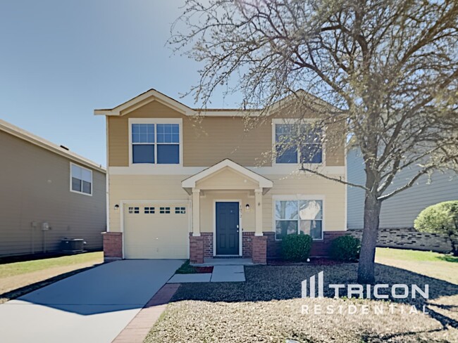 1872 Wickham Dr in Burleson, TX - Building Photo - Building Photo