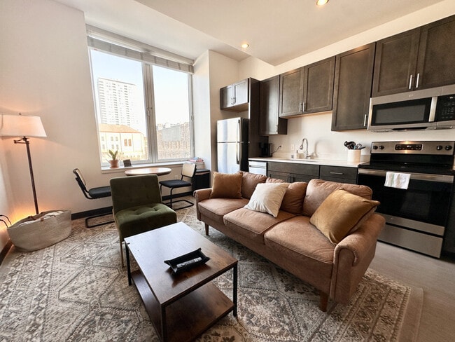 333 W State St in Milwaukee, WI - Foto de edificio - Building Photo