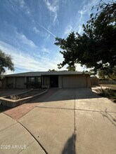 8311 East Vía de Sereno in Scottsdale, AZ - Building Photo - Building Photo