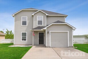 5003 Hauna Ln in Dickinson, TX - Building Photo