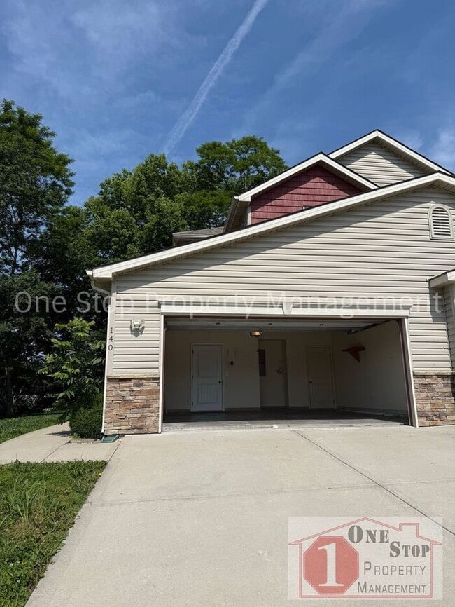 140 Roller Ct in Platte City, MO - Building Photo - Building Photo