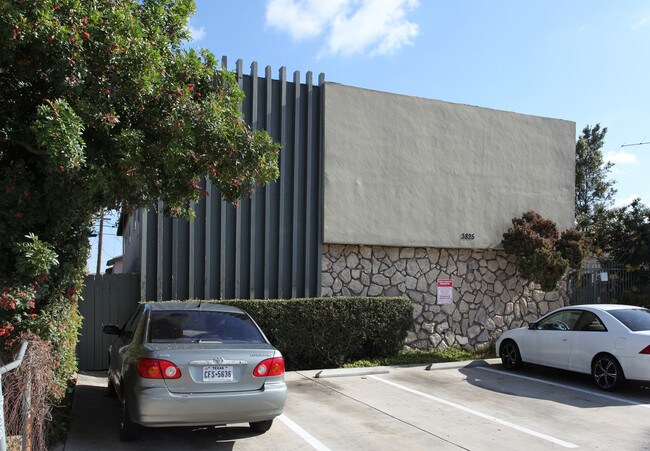 3825 42nd St in San Diego, CA - Foto de edificio - Building Photo