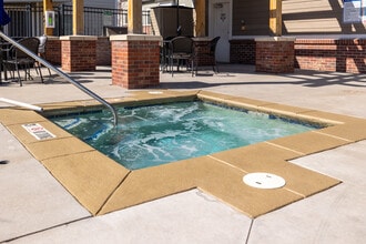 Willow Point Townhomes in Denver, CO - Building Photo - Building Photo
