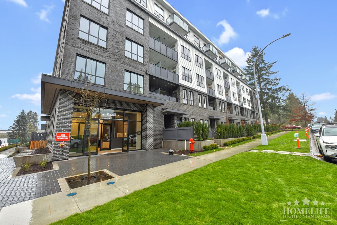 14778-14106 106 Ave in Surrey, BC - Building Photo