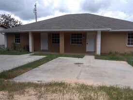 104 Berger Ct in Mascotte, FL - Building Photo