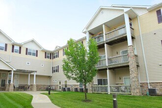 Englewood Vista in Gladstone, MO - Building Photo - Building Photo