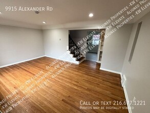 9915 Alexander Rd in Garfield Heights, OH - Building Photo - Building Photo