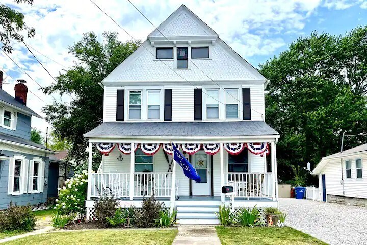 784 Decatur St, Unit 2 in Vermilion, OH - Building Photo