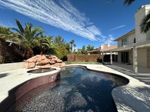 3823 Ruskin St in Las Vegas, NV - Building Photo - Building Photo