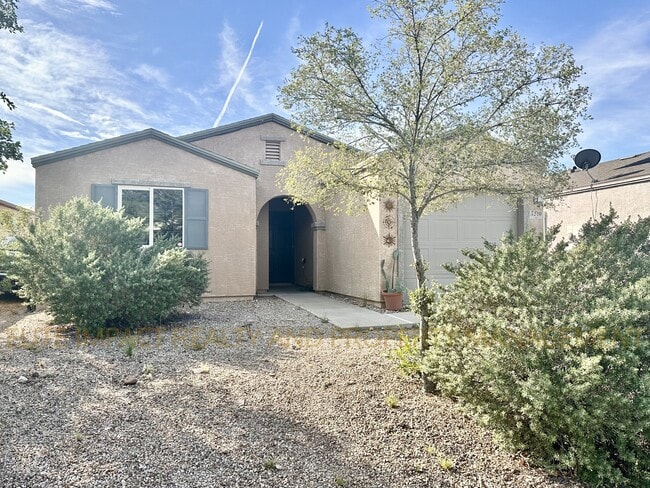 property at 5210 E Desert Straw Ln