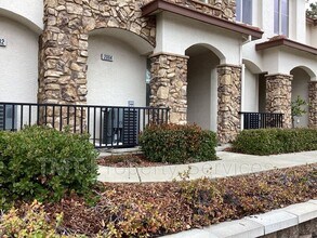 2004 Las Palomas Loop in Lincoln, CA - Building Photo - Building Photo