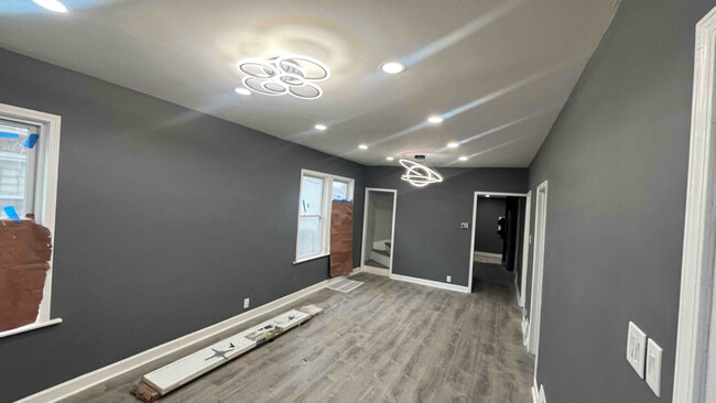 8428 S Rhodes Ave in Chicago, IL - Building Photo - Building Photo