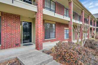 Twenty Green Apartments in Conroe, TX - Building Photo - Building Photo