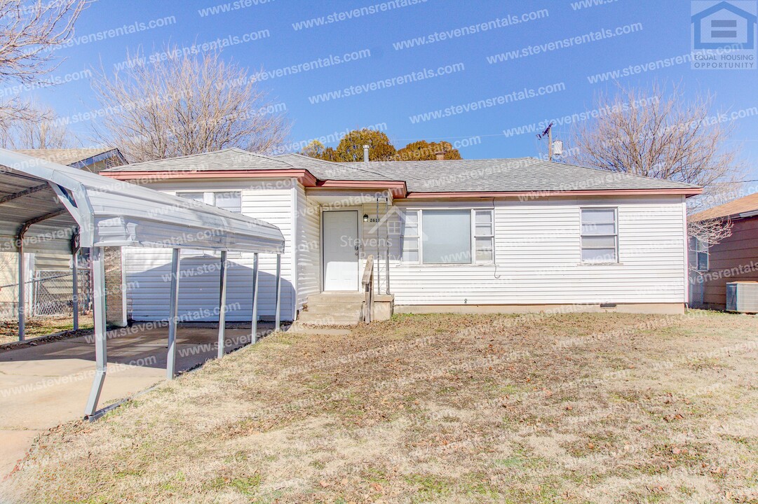 2611 SW Evans Ave in Lawton, OK - Building Photo