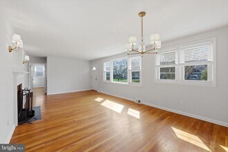 107 Alders Dr in Wilmington, DE - Building Photo - Building Photo