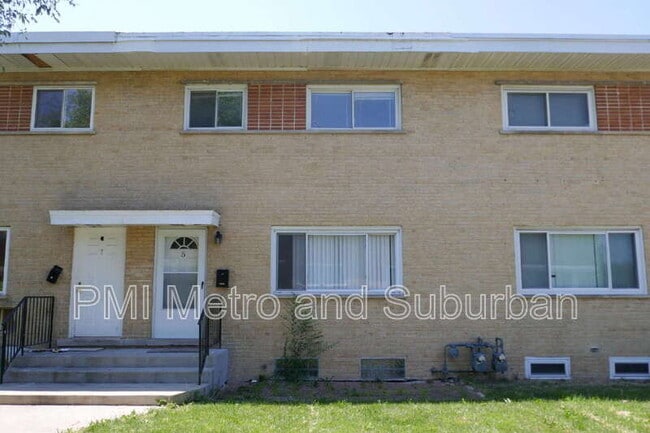 property at 5 E Judith Ann Dr