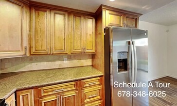 1138 Rivara Cir in Sacramento, CA - Building Photo - Building Photo