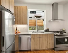 301 N 46th St, Unit D in Seattle, WA - Building Photo - Building Photo