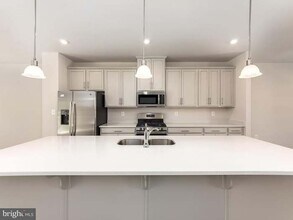 1124 Dovetail Cir in Fredericksburg, VA - Building Photo - Building Photo