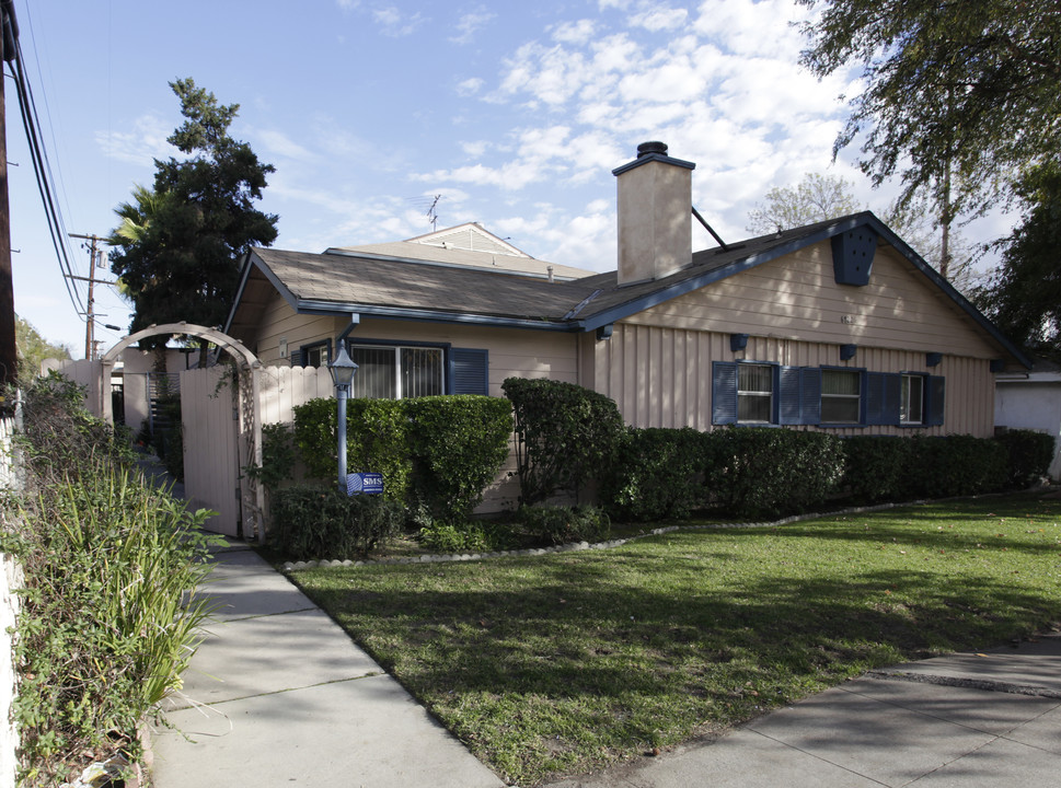 6722 Whitsett Ave in North Hollywood, CA - Building Photo