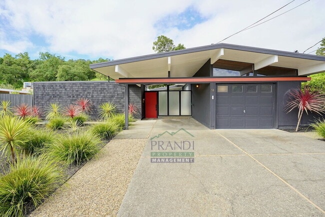 property at 18 Anchorage Ct