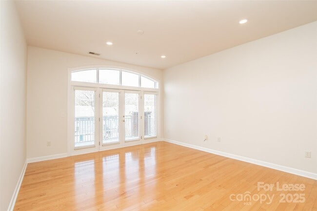 1903 Kenilworth Ave in Charlotte, NC - Building Photo - Building Photo