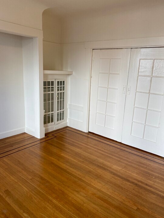 1181 Clay St in San Francisco, CA - Building Photo