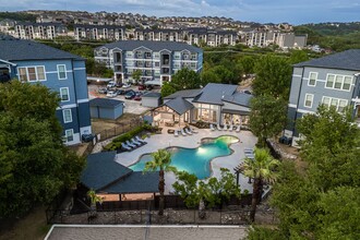 Marquis at Crown Ridge in San Antonio, TX - Building Photo - Building Photo