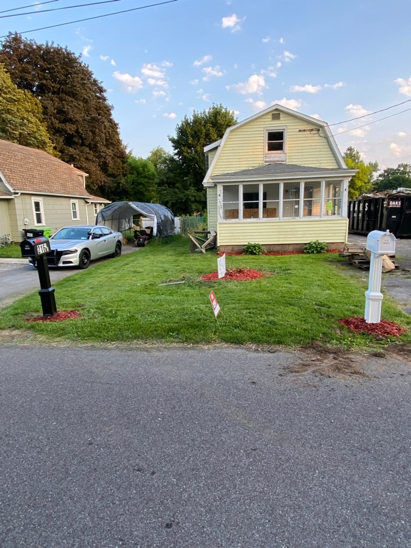 property at 216 1/2 Earl Ave