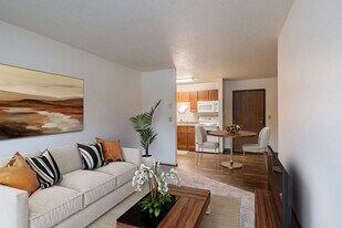 Parkwood East & West in Fargo, ND - Building Photo