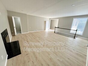 605 Heather Ln in Bryn Mawr, PA - Building Photo - Building Photo