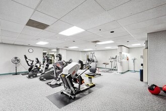 601 Van Ness Ave, Unit 1049 in San Francisco, CA - Building Photo - Building Photo