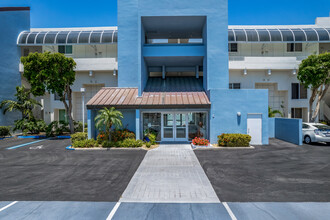 Isla Key in St. Petersburg, FL - Foto de edificio - Building Photo