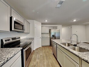 302 Crooked Pne Ct in Columbia, SC - Building Photo - Building Photo