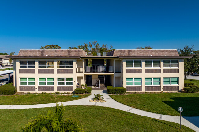 Gulf Harbors Condo's in New Port Richey, FL - Building Photo - Building Photo