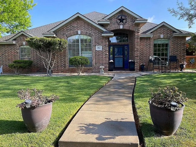 property at 5827 Nicholas Cir